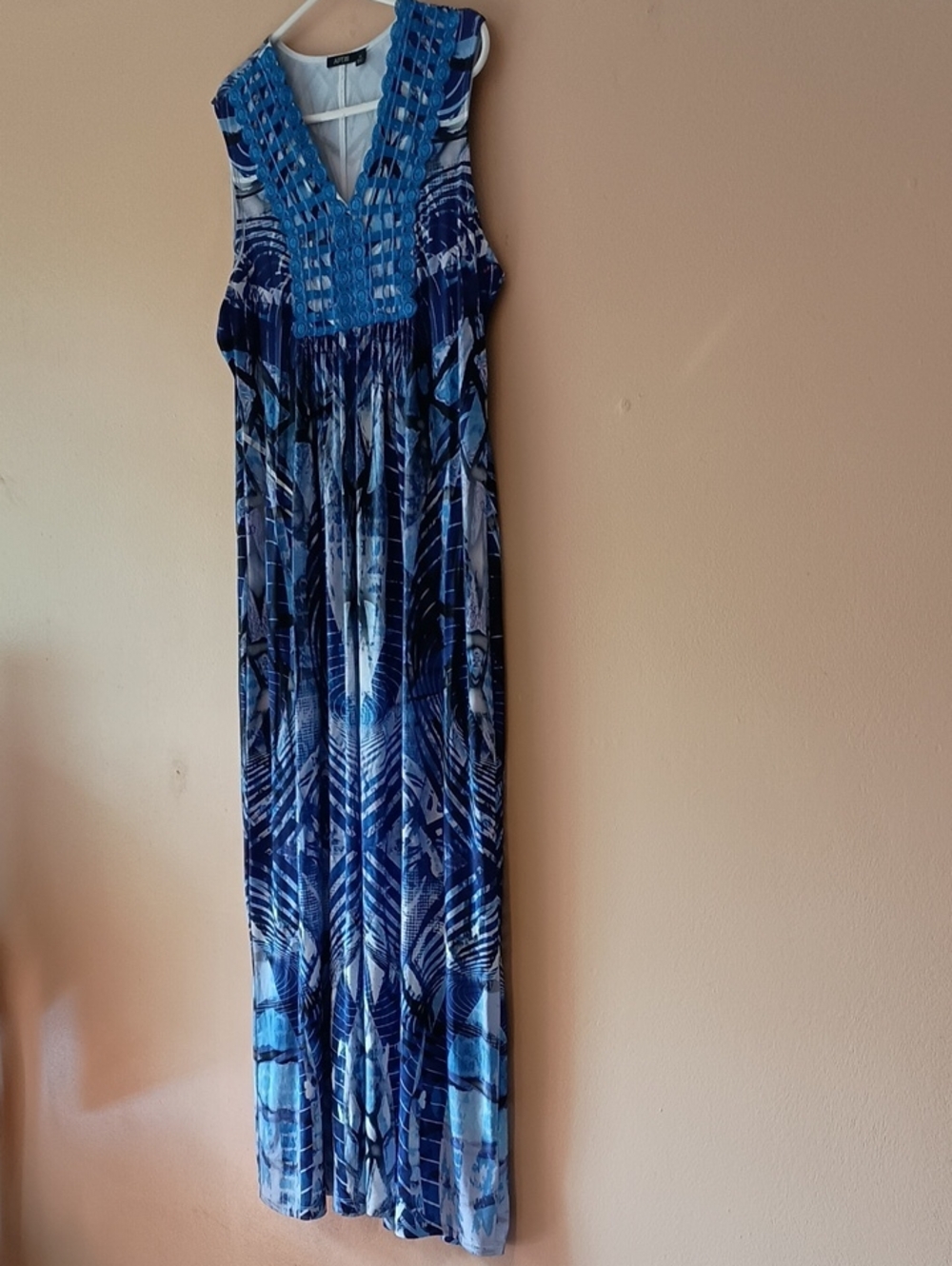 Apt. 9 Blue V-neck Maxi Dress With Crochet Neckline, Sz XL